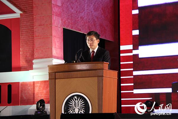 �Ї��v̩����ʹ�ν��ڡ����Ͻz�I֮·��չ�[�_Ļʽ�����o���O�V�z