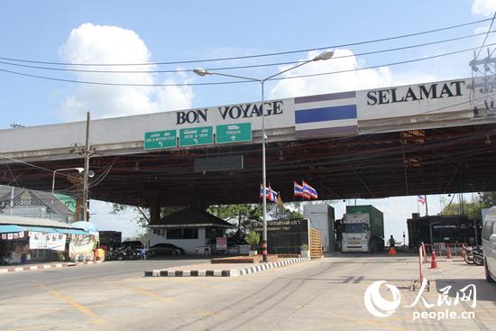 λ���ο�����ɳ���ڰ���̩������Ҫ���·��ͨ�P(gu��n)�ڣ��Hɳ���Ͱ͖|��ɯ�ڰ����Q(m��o)���~��ռ̩��߅�Q(m��o)���~��50%���O�V�z