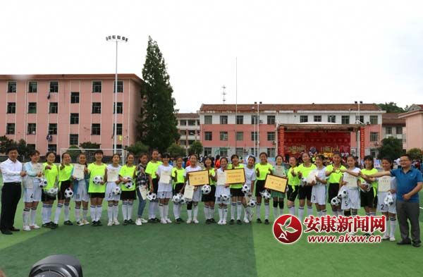 Ů�ӈF(tu��n)�w�ځ�܊��Ӱ�����������  �z.jpg