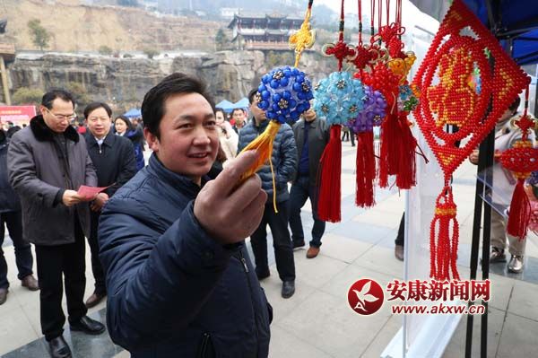 2��2��������܊�ڍ��޿h�͘I(y��)��(chu��ng)�I(y��)&ldquo;���L(f��ng)�Є�(d��ng)&rdquo;��Ƹ��(hu��)�F(xi��n)��(ch��ng)�^�pһ�������ֹ�ˇƷ��˾�Įa(ch��n)Ʒ����� �z.jpg