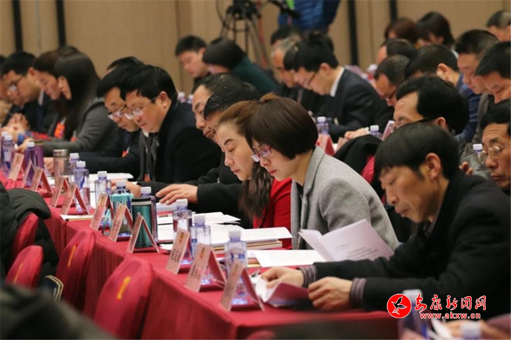 �ɕ�(hu��)���\