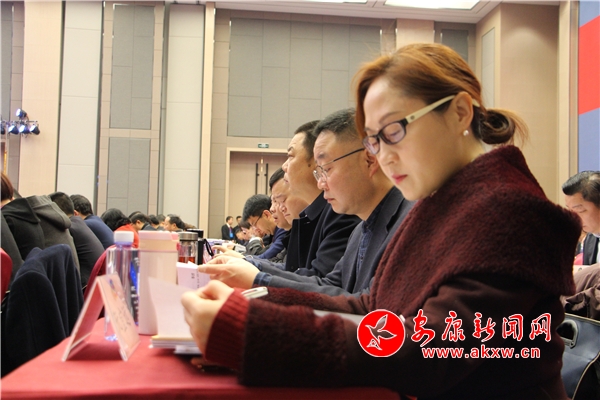 �ɕ�(hu��)���\