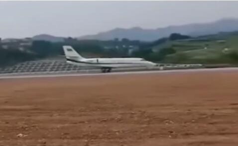 ���������C���״�У�w�ɹ�