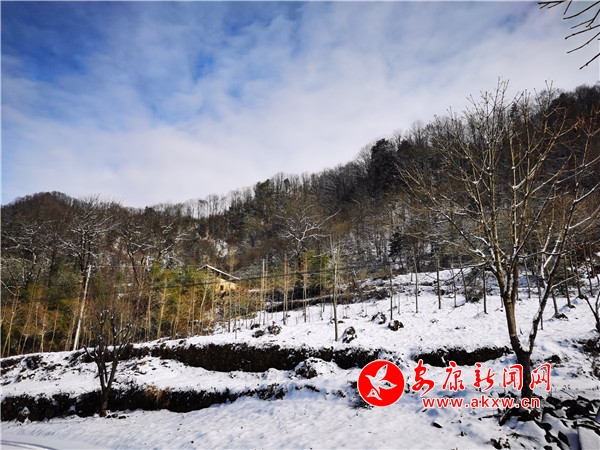 ��������ɽѩ�����y�b�ع� ��䭂��