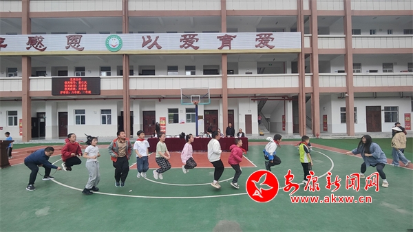 �(zh��n)ƺ�hͬ�Sϣ��С�W(xu��)�����K��ِ�n�L(f��ng)�� �`�С��p�p��Ұ�w��