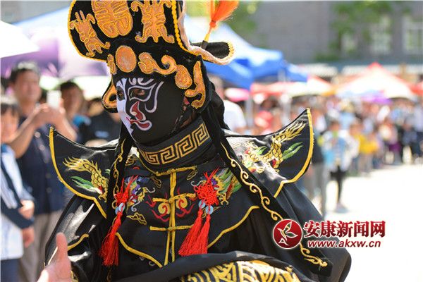 ���A���������MʯȪ