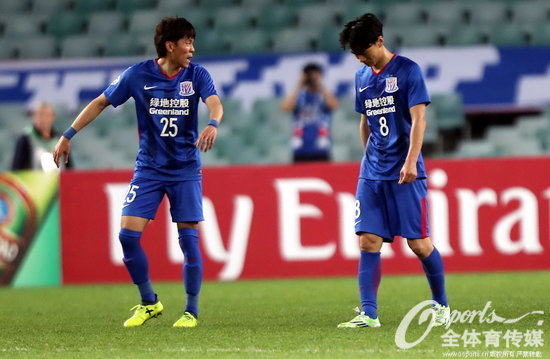 2018��4��17�գ�2018�ꁆ��С�MِH�M��Ϥ��FC�0��0ƽ�Ϻ��껨����پ���ξ��U�껨ƽ�ֽY(ji��)������֮�á� (Osportsȫ�w����ý ���(qu��n)��Ʒ ��(y��n)���D(zhu��n)�d) 