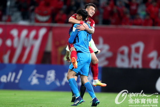 2018��5��2����2018����f(xi��)����5݆���Ϻ��ϸ�4��3���c��4��3���ٱ����˺�����E��ɶȓ��c������ꠕx���� (Osportsȫ�w����ý ���(qu��n)��Ʒ ��(y��n)���D(zhu��n)�d) 