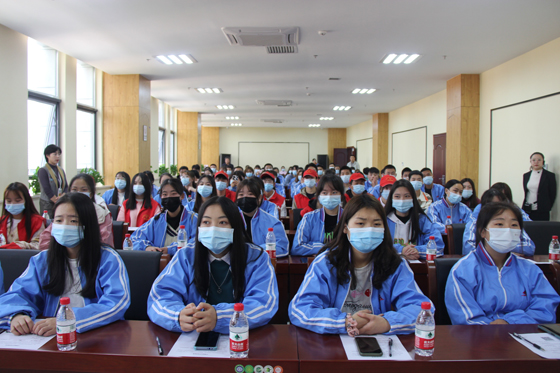 時代青年講奉獻  愛心熱血勇?lián)敗部德殬I(yè)技術(shù)學院學生參加血站開放日活動